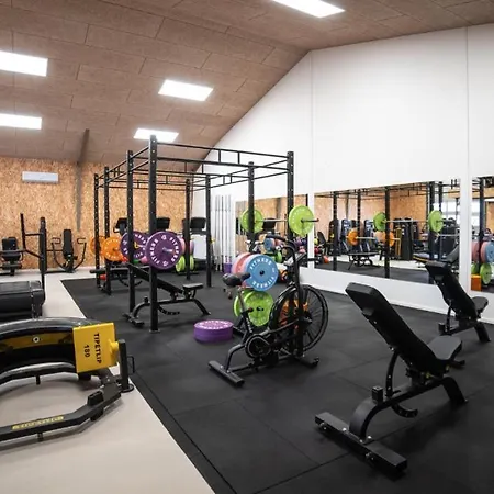 Appartement Modern With Pool & Fitness *